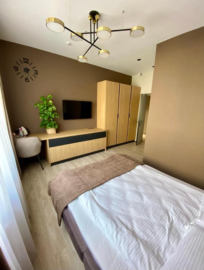 Miracle Place อิวาโน-ฟรานกิฟสเก ภายนอก รูปภาพ